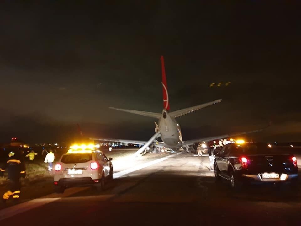 Аварийное приземление Boeing в аэропорту Одессы