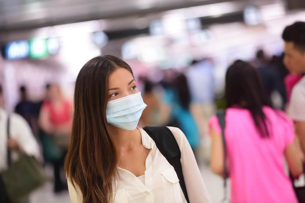 Как защититься от коронавируса в самолете: названы эффективные способы