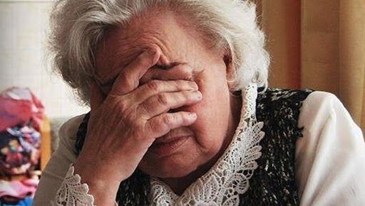 В Днепре агрессивные водители маршруток нагло выгоняют пенсионеров