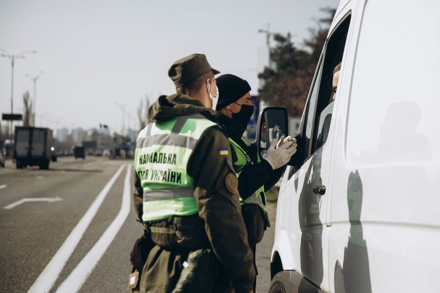Робота поліцейських та нацгвардійців у Києві під час пандемії коронавірусу