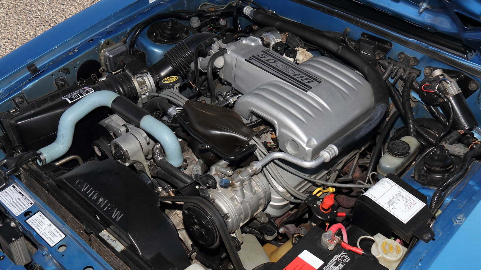 1989 Ford Mustang SSP Police Car оснащен 5-литровым 203-сильным мотором V8