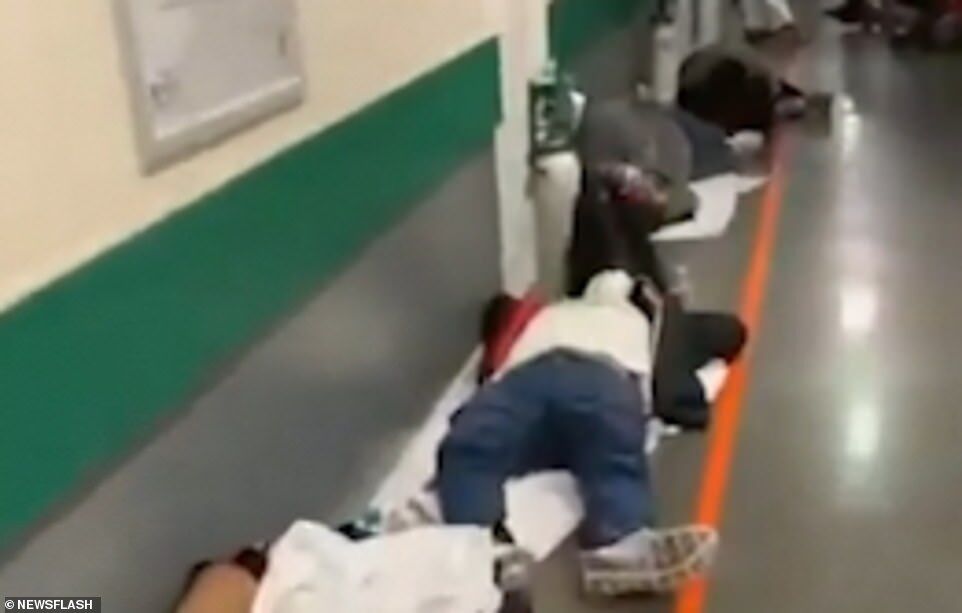 Переполненные пациентами с коронавирусом коридоры больниц в Испании