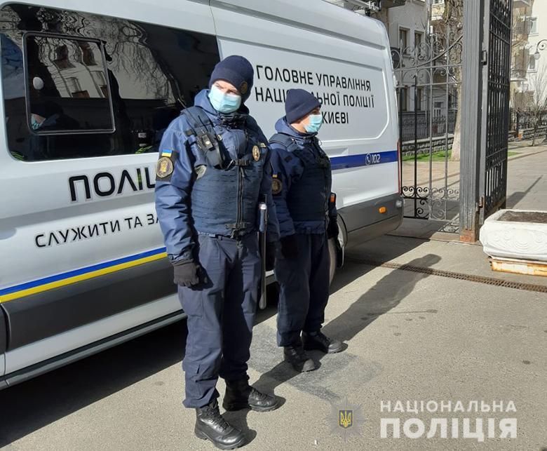 Карантин в Украине: в МВД жестко ответили противникам ограничений
