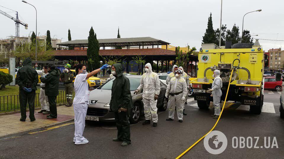 Пустые улицы и патрули армейцев: эксклюзивные фото охваченной коронавирусом Испании