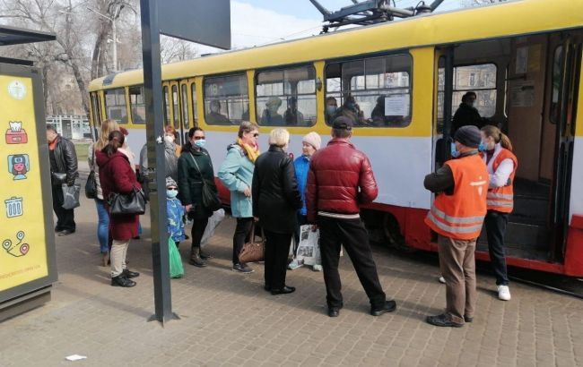 В Одессе ввели жесткие ограничения на проезд в городском транспорте