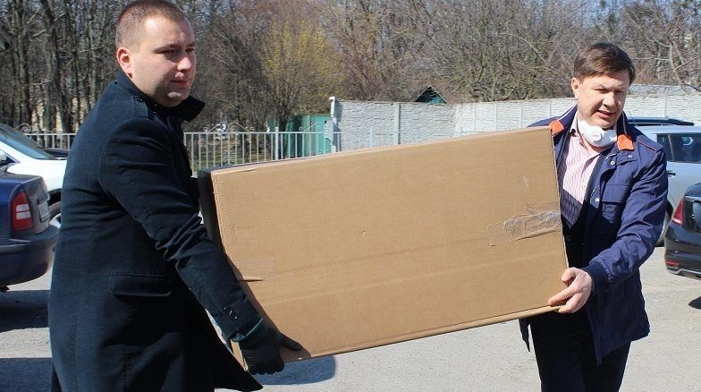 Фонд Порошенко передал в Винницу оборудование для борьбы с коронавирусом