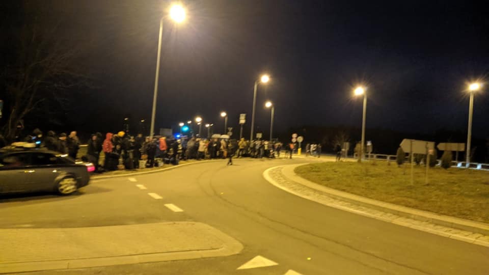 На польской границе образовались огромные очереди. Фото и видео