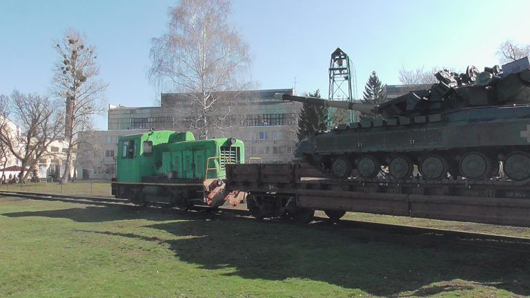 ХБТЗ предоставил ВСУ 13 модернизированных танков