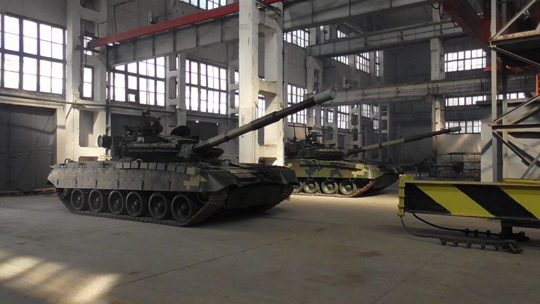 ХБТЗ предоставил ВСУ 13 модернизированных танков
