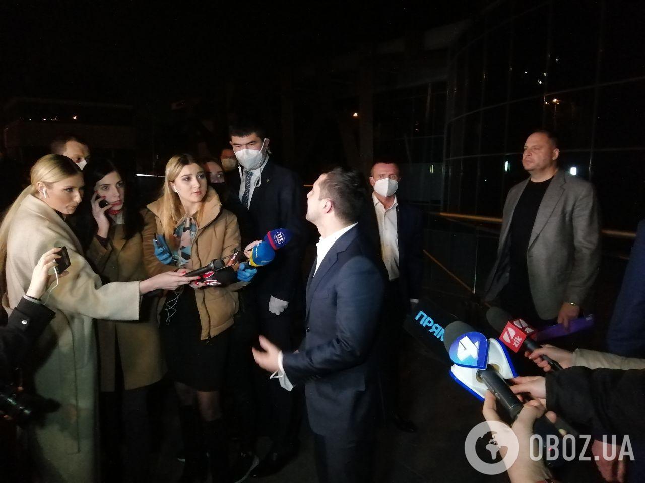 Зеленський прибув на засідання фракції "Слуга народу"