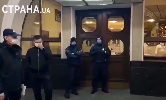Евакуація росіян на вокзалі в Києві