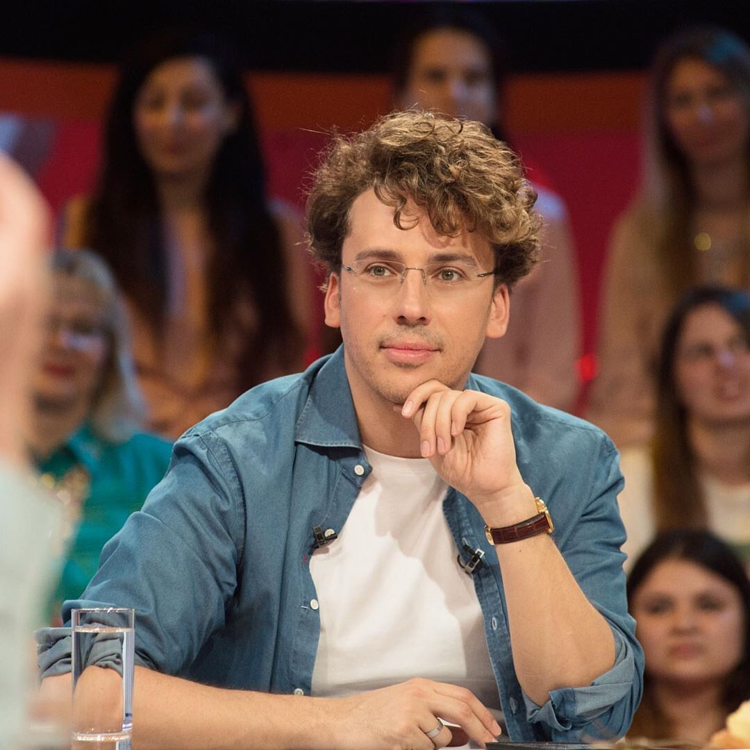 В сети появилось видео с полуголым Галкиным на кухне