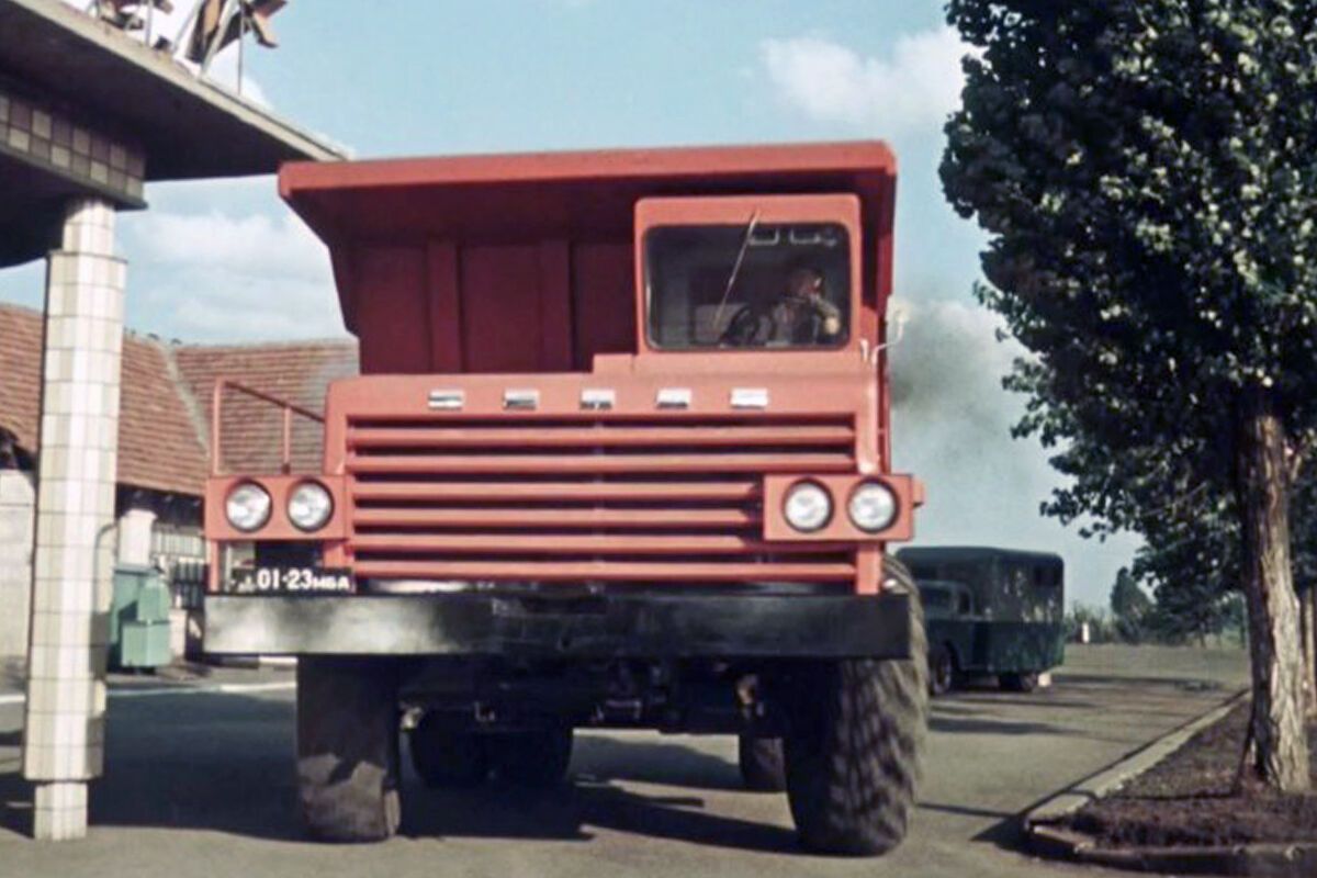 Опытный образец карьерного самосвала "БелАЗ-540" 1961 г.