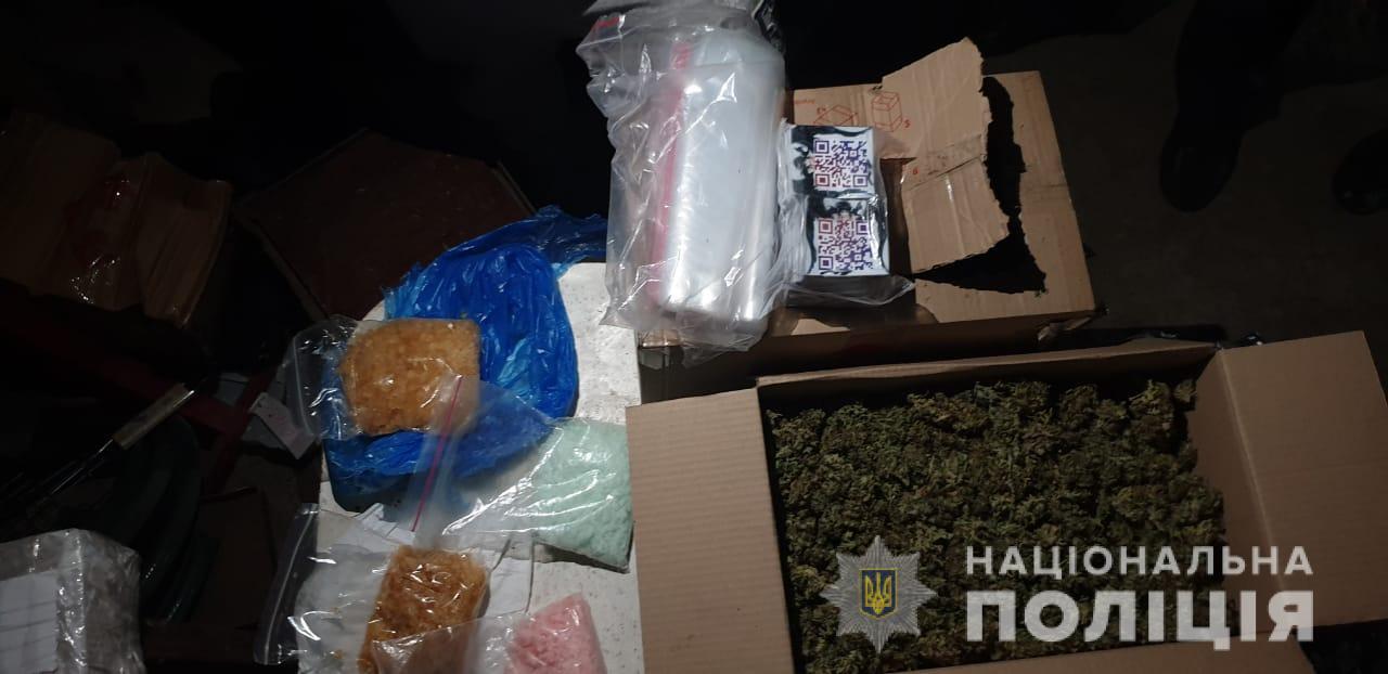 На Днепропетровщине "вскрыли" подпольный канал поставок опасных наркотиков