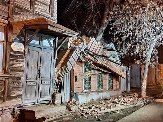 В России обрушился многоквартирный дом: люди оказались под завалам