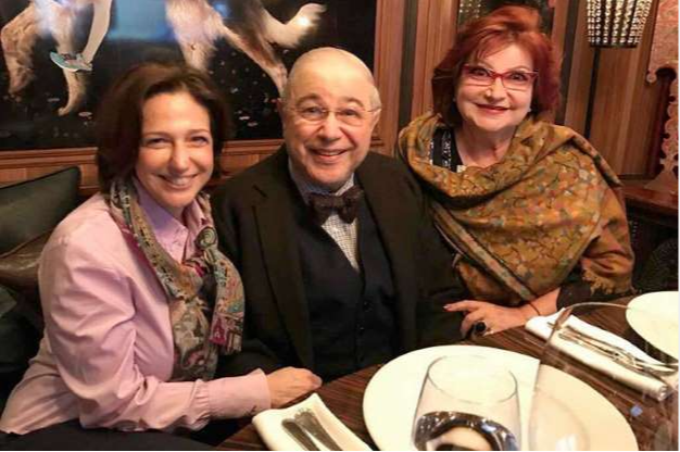 Евгений Петросян с дочерью Викториной и Еленой Степаненко