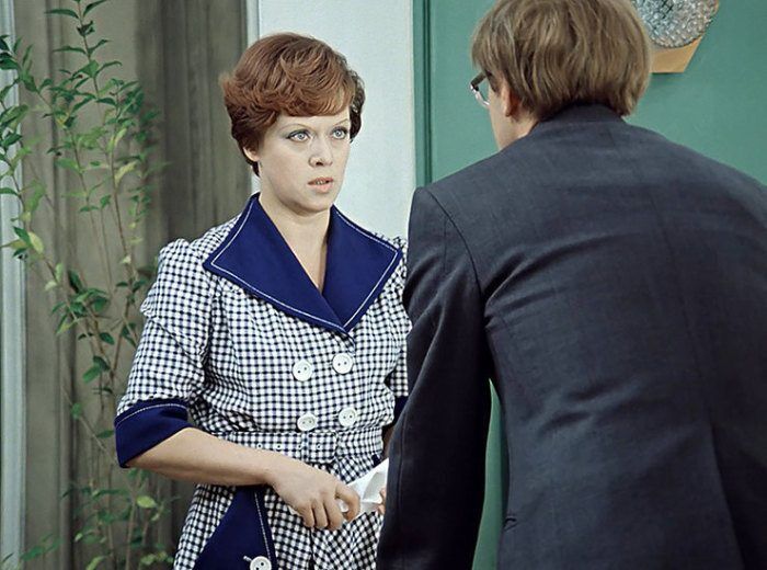 Культові сукні героїнь радянського кіно: вбрання, про які мріяли в СРСР