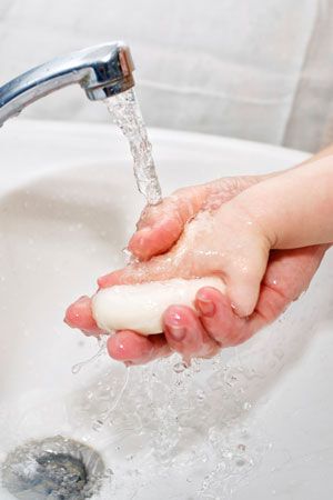 Мытье рук спасает от опасных заболеваний