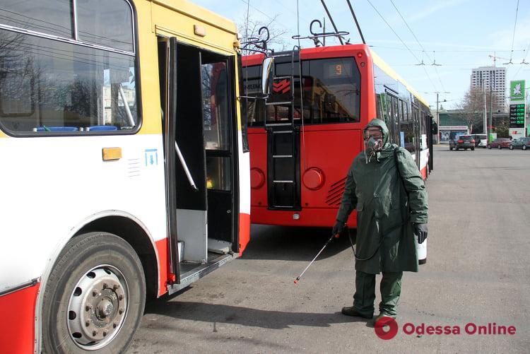 Коронавірус в Україні: в Одесі почали дезінфікувати електротранспорт