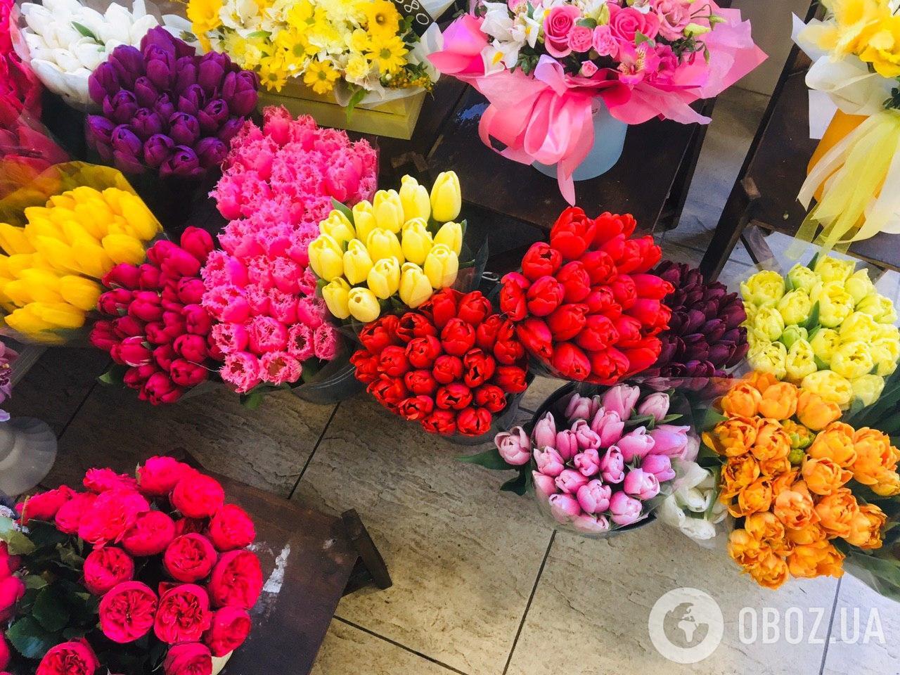 Тюльпаны - 30-35 гривен за цветок