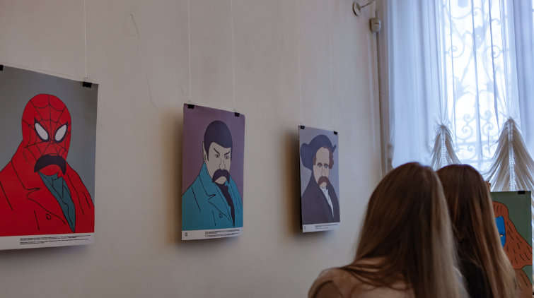 В образі Термінатора, Гарі Поттера і Маріо: в Дніпрі відкрилася виставка присвячена Тарасу Шевченку