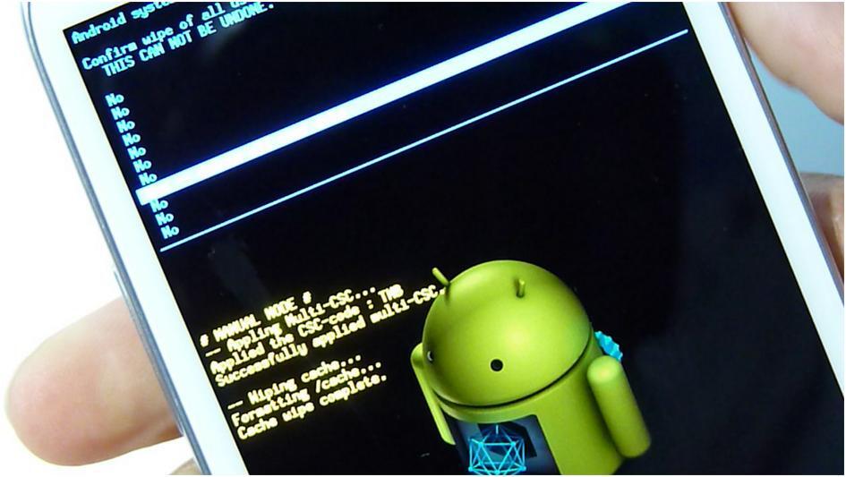 Як "воскресити" свій смартфон, якщо нічого не допомагає