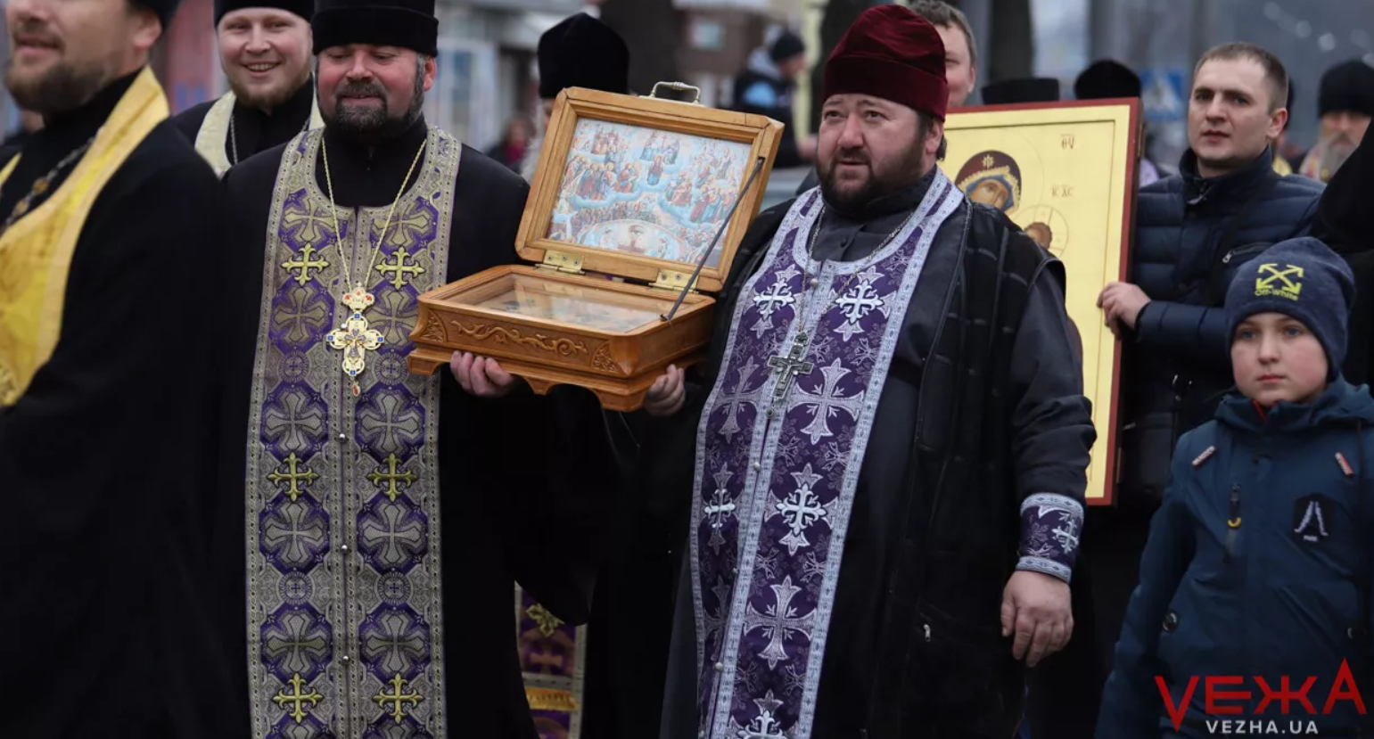 УПЦ МП устроила кресный ход против коронавируса