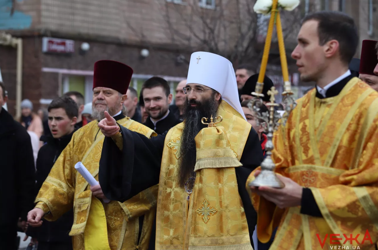 УПЦ МП устроила кресный ход против коронавируса