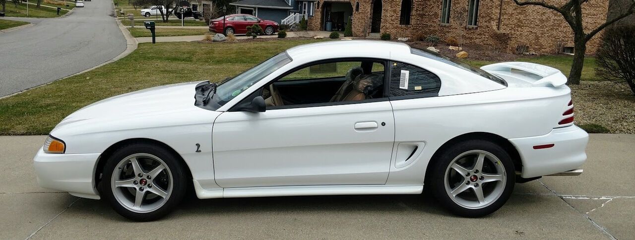Новий Ford Mustang виставили на продаж через 25 років