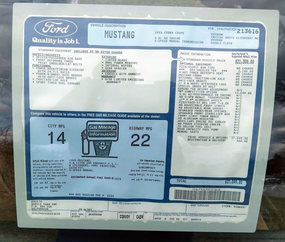 Новий Ford Mustang виставили на продаж через 25 років