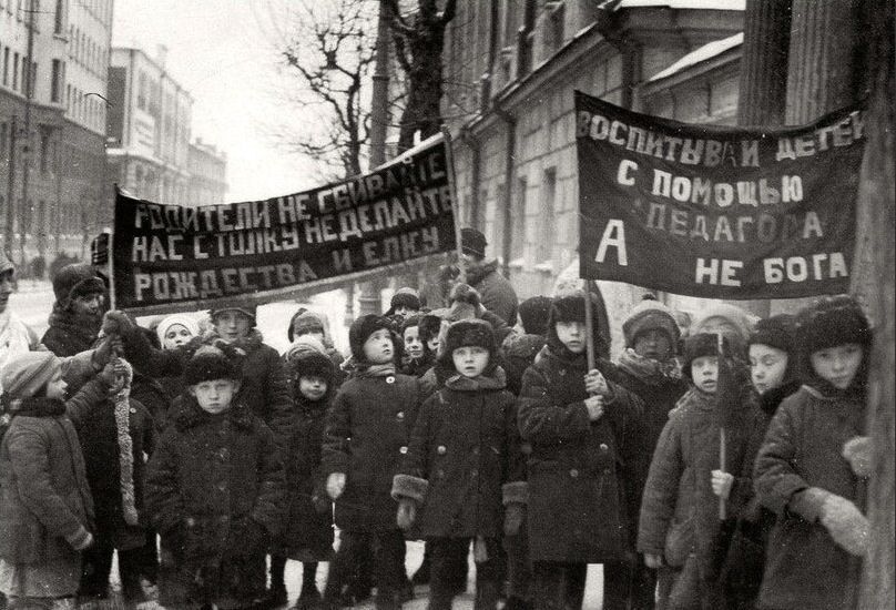 Митинг детей против Рождества и елки, 1929 год