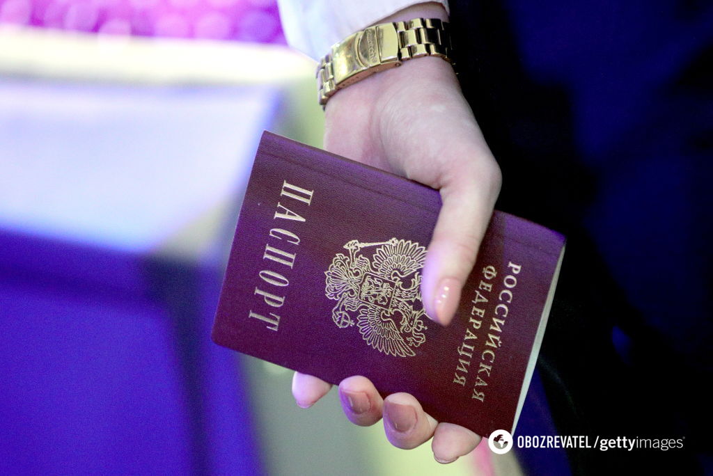У Держдумі планують безкоштовно видавати паспорти РФ жителям окупованого Донбасу