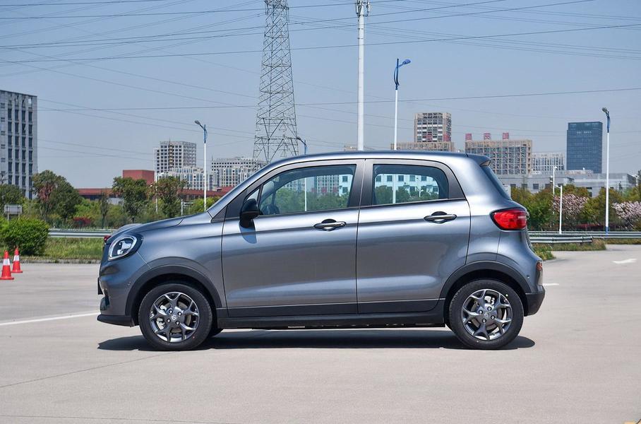 Китайский электромобиль Leap T03