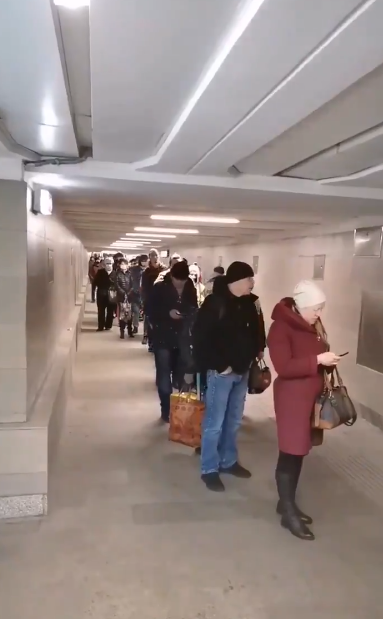 Черги в метро Москви