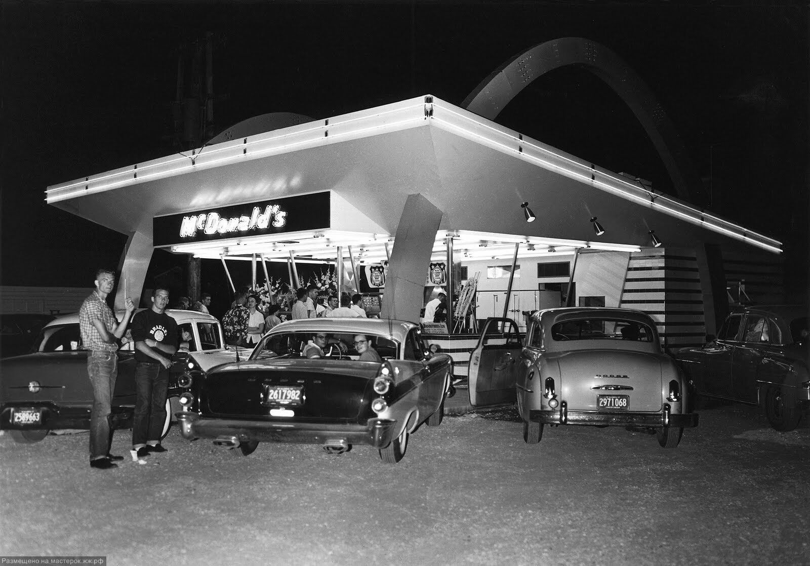 Первый "МакДональдс" в Дес-Плейнс, Иллинойс, 1955 год