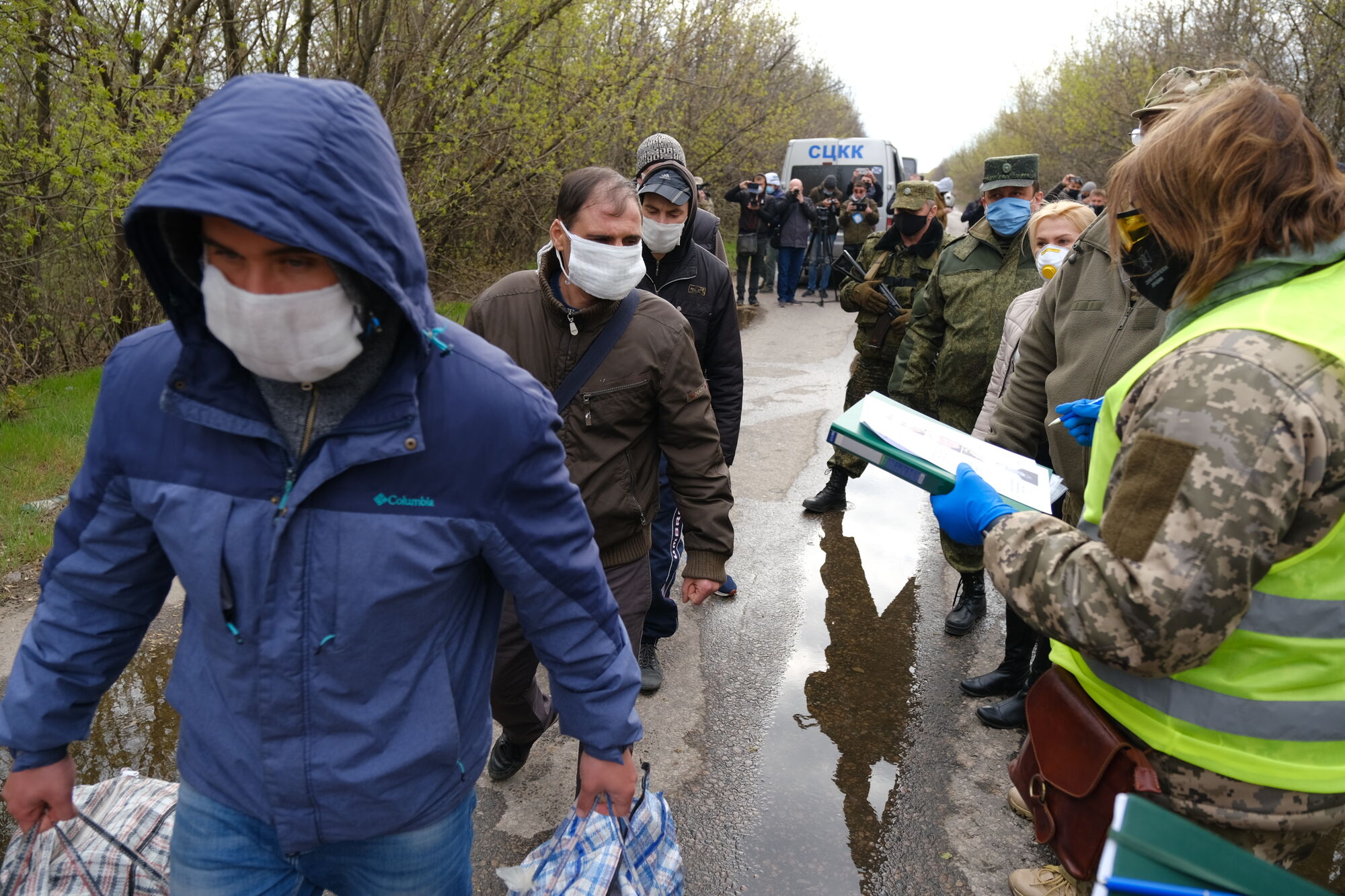 Обмін полоненими на Донбасі