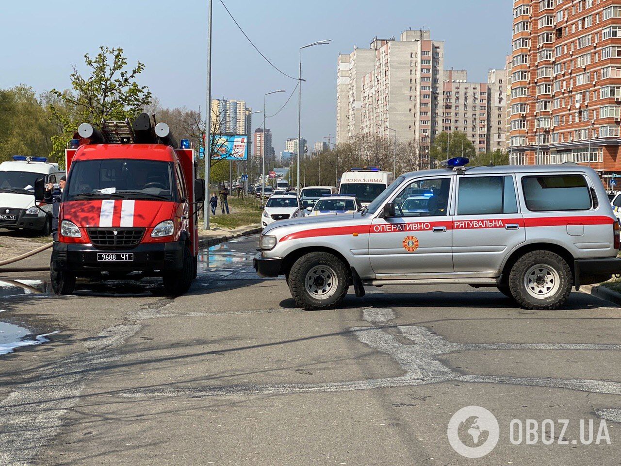 У Києві спалахнула масштабна пожежа в ресторані