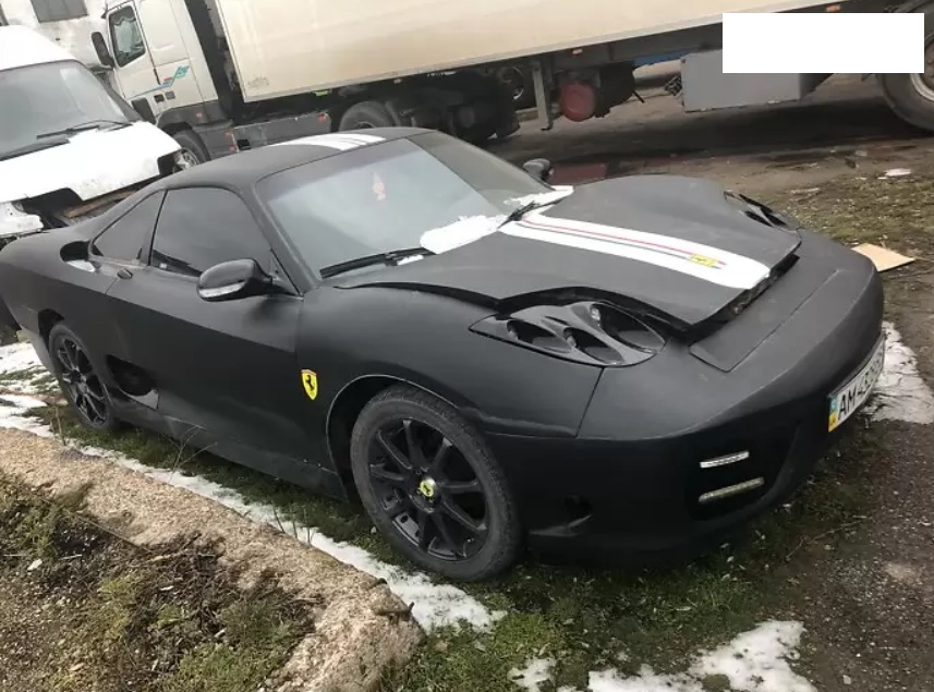 Toyota MR2 c дизайном Ferrari