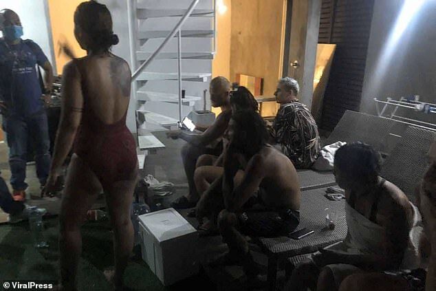 Алкоголь, проститутки и наркотики: в Таиланде арестовали туристов-нарушителей карантина