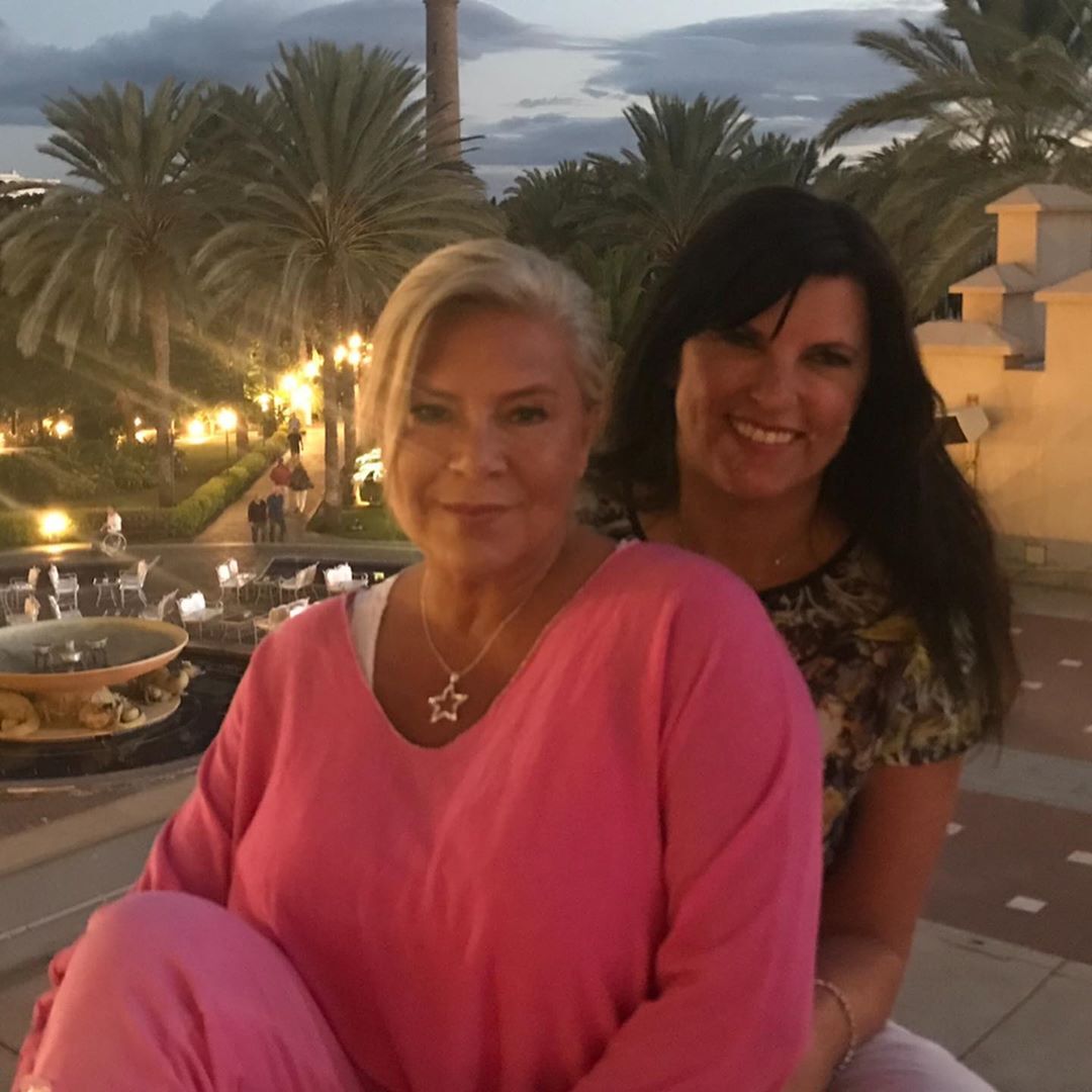 Саманта Фокс і Лінда Олсен