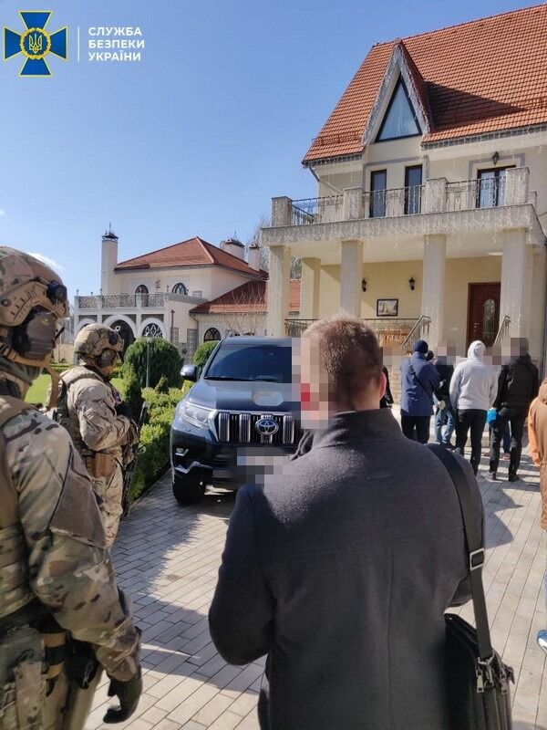 СБУ нагрянула с обыском к жене топ-силовика времен Януковича