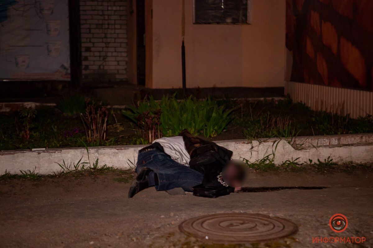 У Дніпрі посеред проспекту помер чоловік