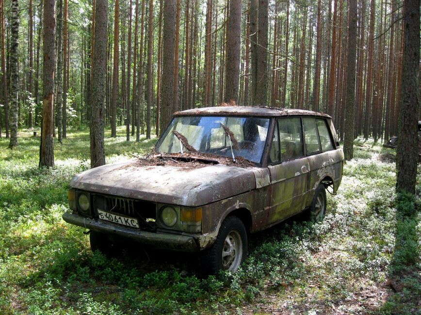 Кинутий Range Rover