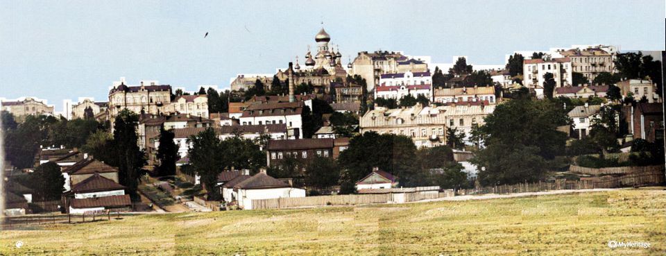 Вид на Покровський монастир в Києві