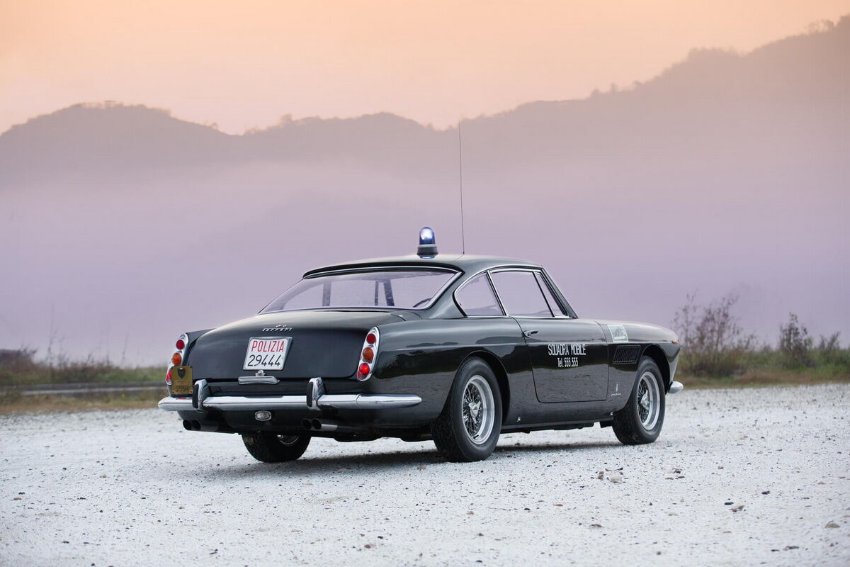 Ferrari 250 GTE 2 + 2 Polizia