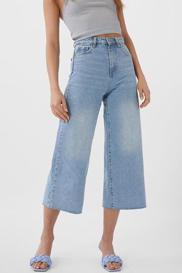 Які джинси носити влітку 2020: 5 модних варіантів