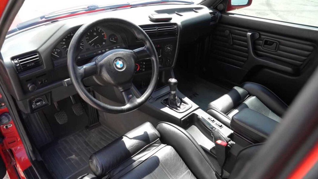Тюнингованная BMW E30