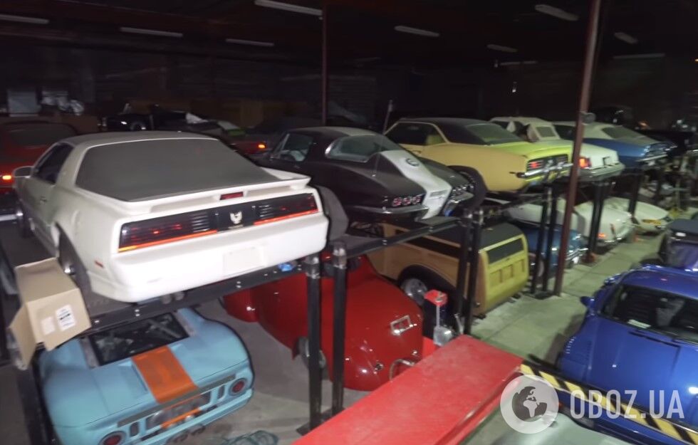 У гаражі знайшли величезну колекцію авто через 30 років