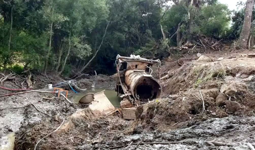 135-летний паровоз нашли на дне реки