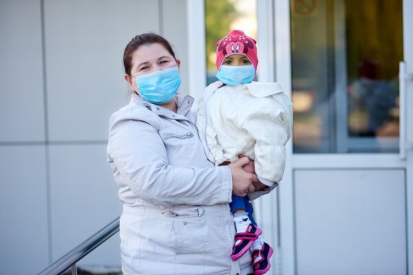 Власти разрешили вылет спецсамолету с маленькой украинкой на операцию в Италию